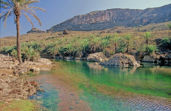 Wadi Desmo Socotra Adası, Hint Okyanusu 'nda Yemen Cumhuriyeti' ne bağlı bir adadır..