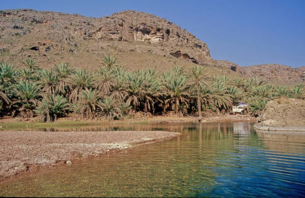 Wadi Desmo Socotra Adası, Hint Okyanusu 'nda Yemen Cumhuriyeti' ne bağlı bir adadır..