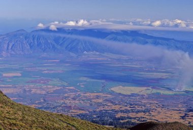 Maui Hawaiian, Hawaii eyaletinin en büyük ikinci adasıdır.