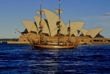 Sydney, Yeni Güney Galler eyaletinin başkenti ve Avustralya 'nın en kalabalık şehridir..
