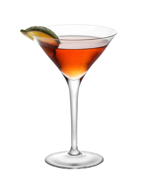 Roter Kosmopolitischer Cocktail Martini Glas Mit Limettenscheibe Auf Weißem Hintergrund — Stockfoto