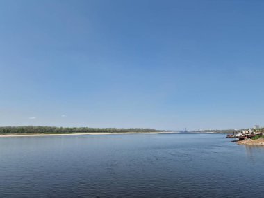 Baharda Ukrayna 'daki Dinyeper Sahili