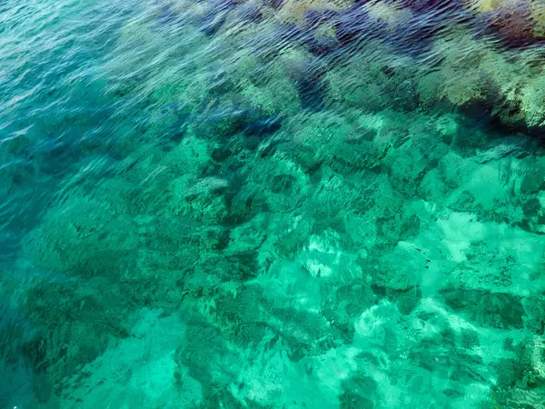 turkuaz su ve mavi deniz