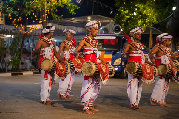 Colombo Sri Lanka Febrero 2023 Una Grandiosa Procesión Festiva Artistas — Foto de Stock