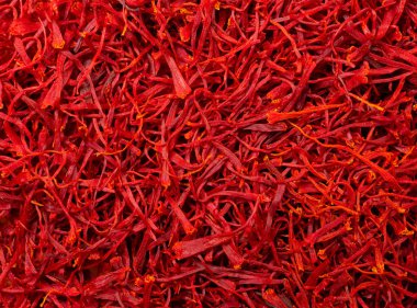 Makro çekim ve safranın İspanya 'dan üst görüntüsü detaylar ve çok yakından büyütülmüş hali. İdeal yemek ve baharat safranları.