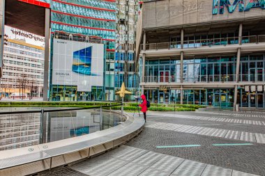 Berlin, Almanya, 29 Mart 2020. Salgın ve koronovirüs kovid 19 karantinası sırasında terk edilmiş bir şehir. sony merkez