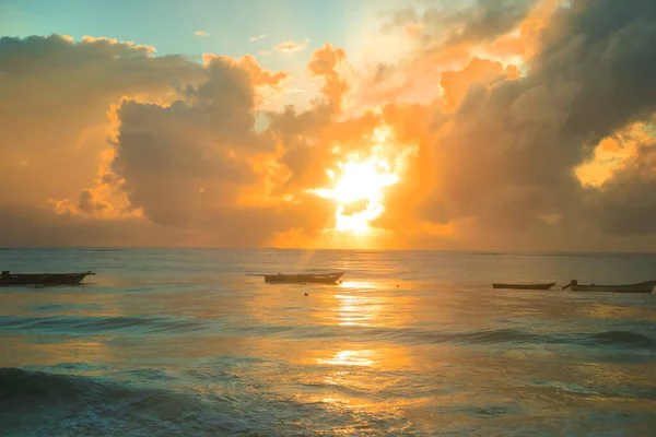 Hermoso Amanecer Playa Hermoso Hermoso Amanecer Sobre Océano — Foto de Stock