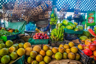 DIani Mombasa Kenya 18 Ekim 2019. Mombasa 'nın en eski gıda pazarı. Meyve, baharat, canlı kümes hayvanları alabileceğiniz yer.