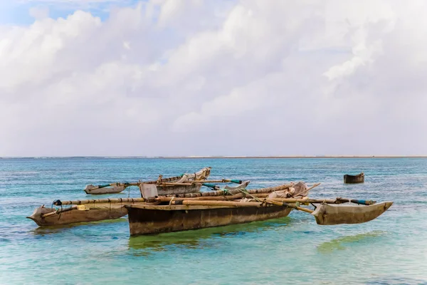 Старый Ручной Работы Африканского Dhow Рыбалка Деревянная Лодка Стоящая Якоре — стоковое фото