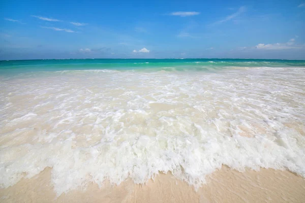 stock image seascape, ocean shore, clouds and sun in the sky