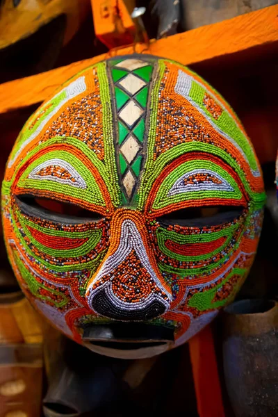 stock image Diani beach,Mombasa, Kenya. 15 oktober 2019. traditional African masks and handmade figurines from the Masai village at the gift shop