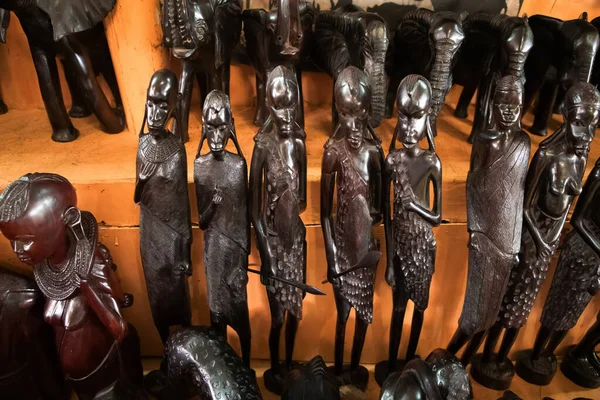 Playa Diani Mombasa Kenia Octubre 2019 Máscaras Africanas Tradicionales Figuritas — Foto de Stock