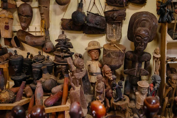 Kenya Africa Octubre 2019 Una Gran Exposición Máscaras Figuritas Africanas — Foto de Stock