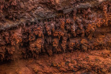 Timanfaya Ulusal Parkı 'ndaki yanardağ manzarası inanılmaz. İspanya 'nın Lanzarote Adası Kanarya Adaları' ndaki popüler turistler. Sanatsal resim. Seyahat kavramı.