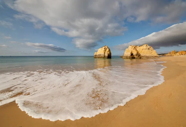 Wybrzeże Oceanu Atlantyckiego Falami Tle Travel Holiday Sea Concept Algarve — Zdjęcie stockowe