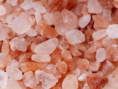 Pembe Himalaya nadir bulunan tuz kristali örtülü arka plan. Baharat ve vejetaryen kavramı