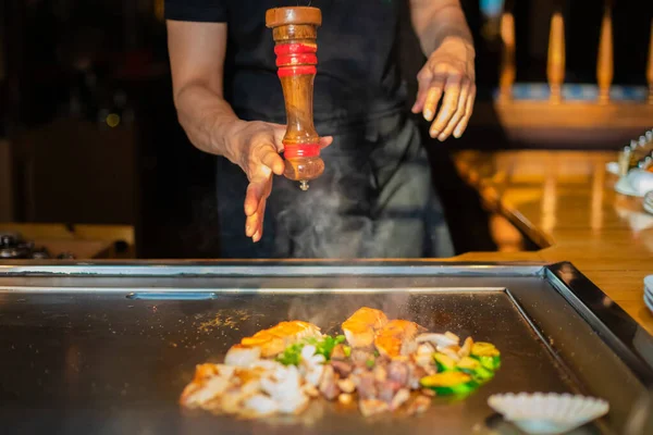 Chef Hands Spatula Teppanyaki Cooking Vegetables Meat Seafood Hot Hibachi — Stock Photo, Image
