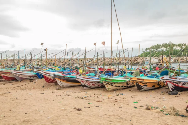 Берувала Шри Ланка Февраля 2023 Года Рыбацкие Лодки Стоят Гавани — стоковое фото