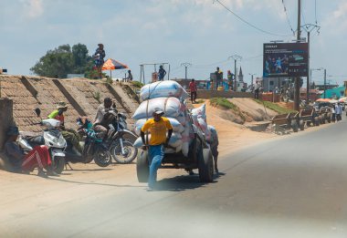 Antananarivo, Madagaskar. 25 Ekim 2023 Antananarivo Caddesi. Madagaskar 'ın başkenti ve en büyük şehri