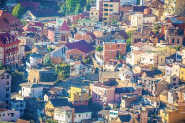 Antananarivo, Madagaskar 07 Ekim 2023 şehir manzarası, Tana, Madagaskar 'ın başkenti, Fransızca adı Tananarive ve kısa adı Tana, Madagaskar' ın yoksul başkenti ve en büyük şehri. Arial görünüm