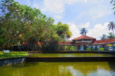 Kalutara, De Abrew Bulvarı, Waskaduwa. 11.02. 2023 Sri Lanka. Sri Lanka 'daki Oceanfront Otel ve Spa Oteli.