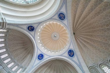 Kuala Lumpur, Malezya. 07.08.2024 ünlü Mescid Wilayah Persekutuan Federal Bölgesi Camii, Müslümanların ibadet ettiği yer.