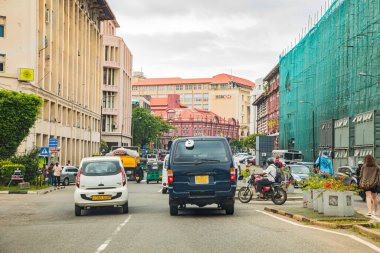 Colombo, Sri Lanka 03.02.2023, insanlar şehirdeki günlük işleriyle meşgul.