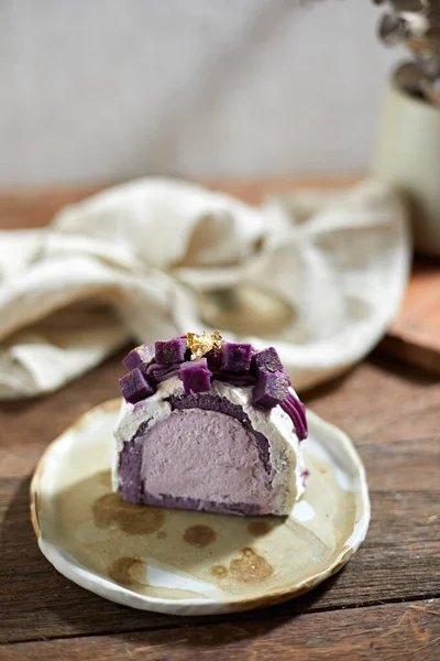 Purple Sweet Potato Roll Cake Selective Focu — Stock Photo, Image