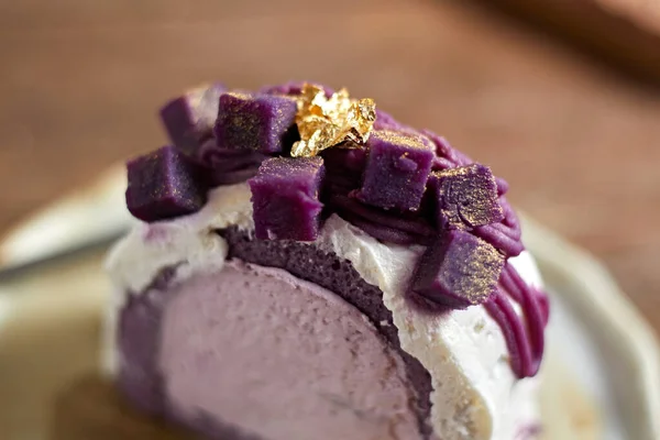 Purple Sweet Potato Roll Cake Selective Focu — Stock Photo, Image