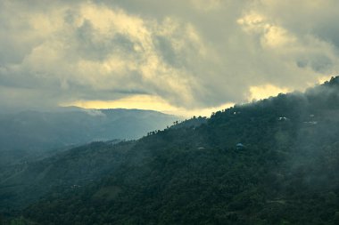 Chiang Rai 'deki Doi Chang tepesinin güzel dağ manzarası, Taylan