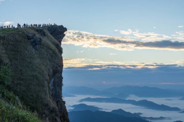 Chiang Rai, Tayland 'daki Phu Chi Fa' da Sunrise and Mist Dağı