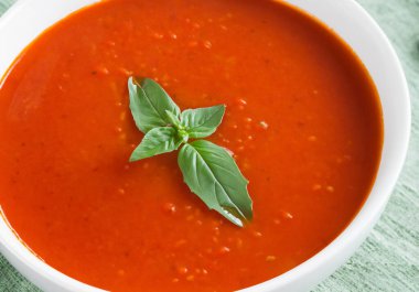 Lezzetli ev yapımı domates çorbası. Yemek konsepti