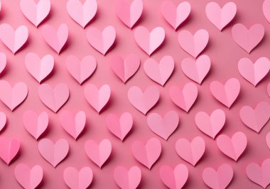 Pastel arka planda kağıt kalp şekli