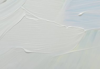 Tuvale, duvar kağıdına beyaz yağ rengini kapat