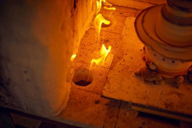 Fırında bir sürü kırsal kil var