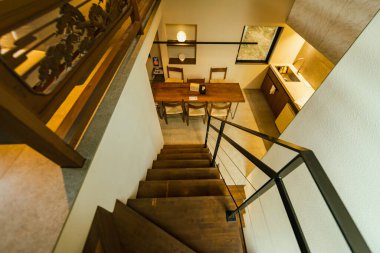 Yamanashi, Japonya - 26 Kasım 2024: Minamitsuru Yamanashi Japonya 'da Kawaguchi Gölü yakınlarında yerel bir otel