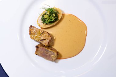 Albufera soslu ızgara bifteği kapat.