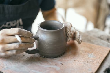 Seramik atölyesi. Çömlek yapma süreci