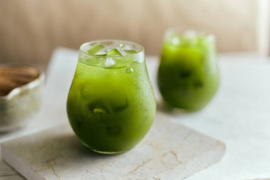 Buzlu kibrit yeşil çay, kafe menüsü.