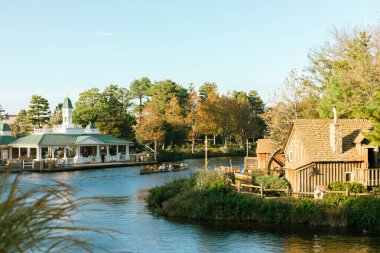 Tokyo, Japonya - 27 Kasım 2024: Tokyo Disneyland manzarası