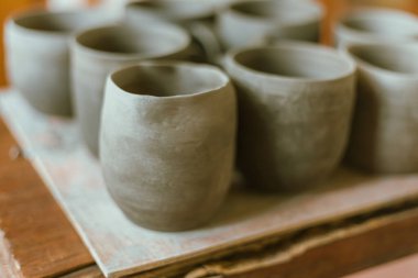 Çamur çömlek seramik ürünleri, çömlek yapma süreci..