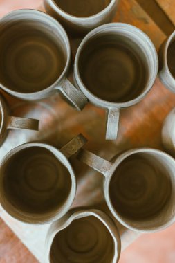 Çamur çömlek seramik ürünleri, çömlek yapma süreci..