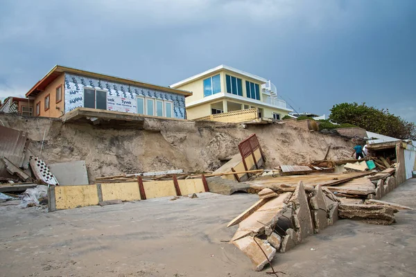 2022年11月11日 佛罗里达州威尔伯 Wilbur Sea 因飓风伊恩和妮可造成的海滩侵蚀和风力破坏 — 图库照片