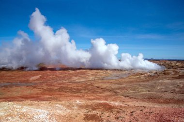 Gunnuhver kaplıcaları jeotermal aktivite
