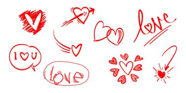 Karalama kalpler sette. El çizimi tarzı. Aşk sembolü çizimi. beyaz arkaplanda izole