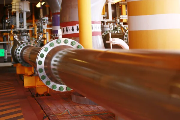 Pipelines Auf Der Und Gasplattform Für Produktion Prozess Und Steuerung — Stockfoto
