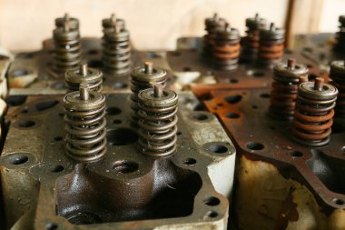 bir araç motoru, motor egzoz Vana ve alımı model Vana, Bahar Vana motoru ve oto yedek parça, işten zarar makine parçaları.