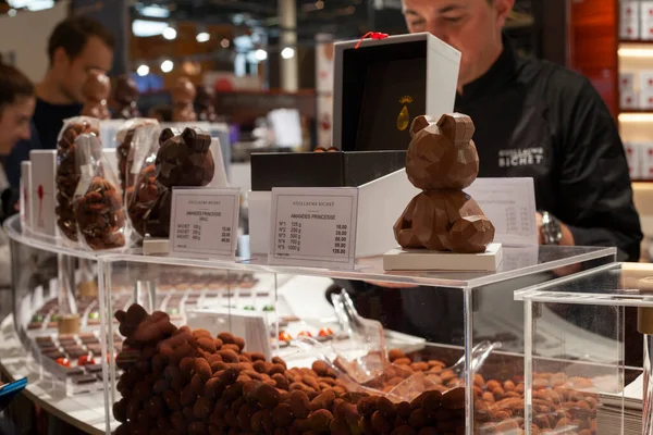 PARIS, FRANSA - 31 Ekim 2022: Paris Çikolata Fuarı 2022
