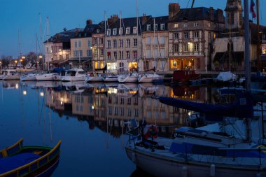 FONFLER, FRANCE - 02 Kasım 2023: Honfleur Şehri