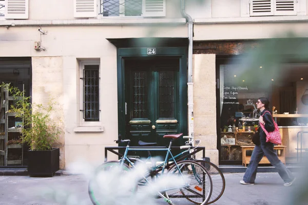 Париж Франция Июля 2023 Года Необычные Двери Парижа Архитектура Парижа — стоковое фото